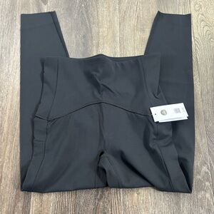 SPANX Booty Boost 7/8 Leggings in Very Black